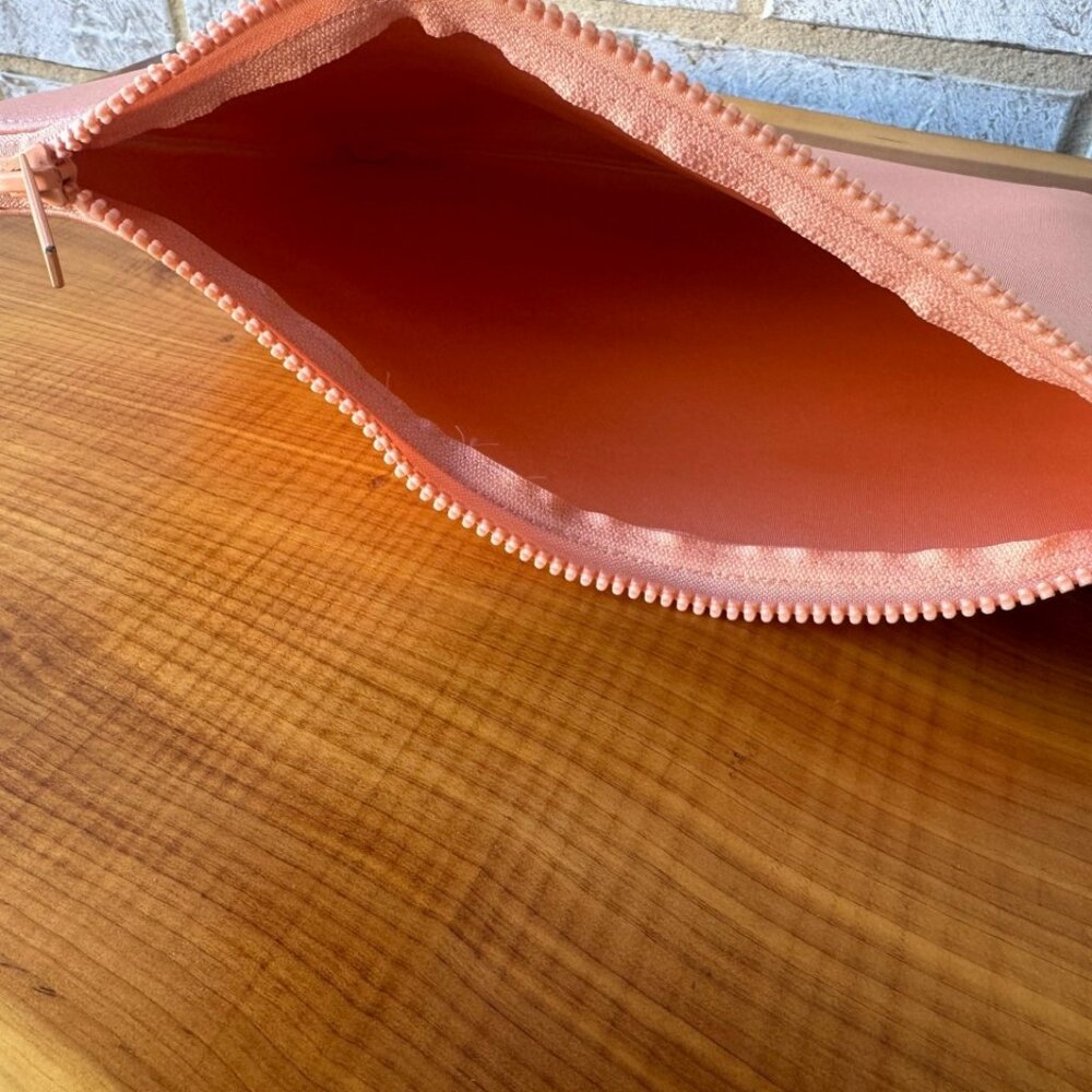 TRIANGL Blush Pink Swimsuit Travel Clutch Bag - Picture 4 of 7